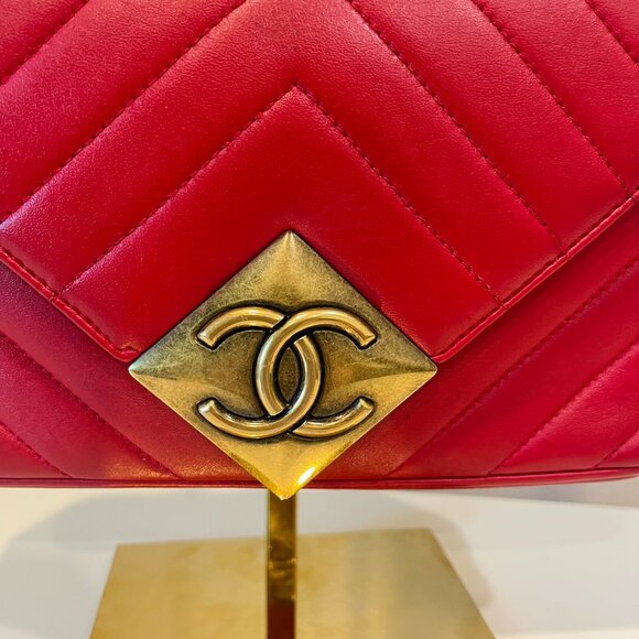 Chanel Small Pyramid CC Flap Bag β Red Lambskin (2015, Made in France) - Picture 7 of 10